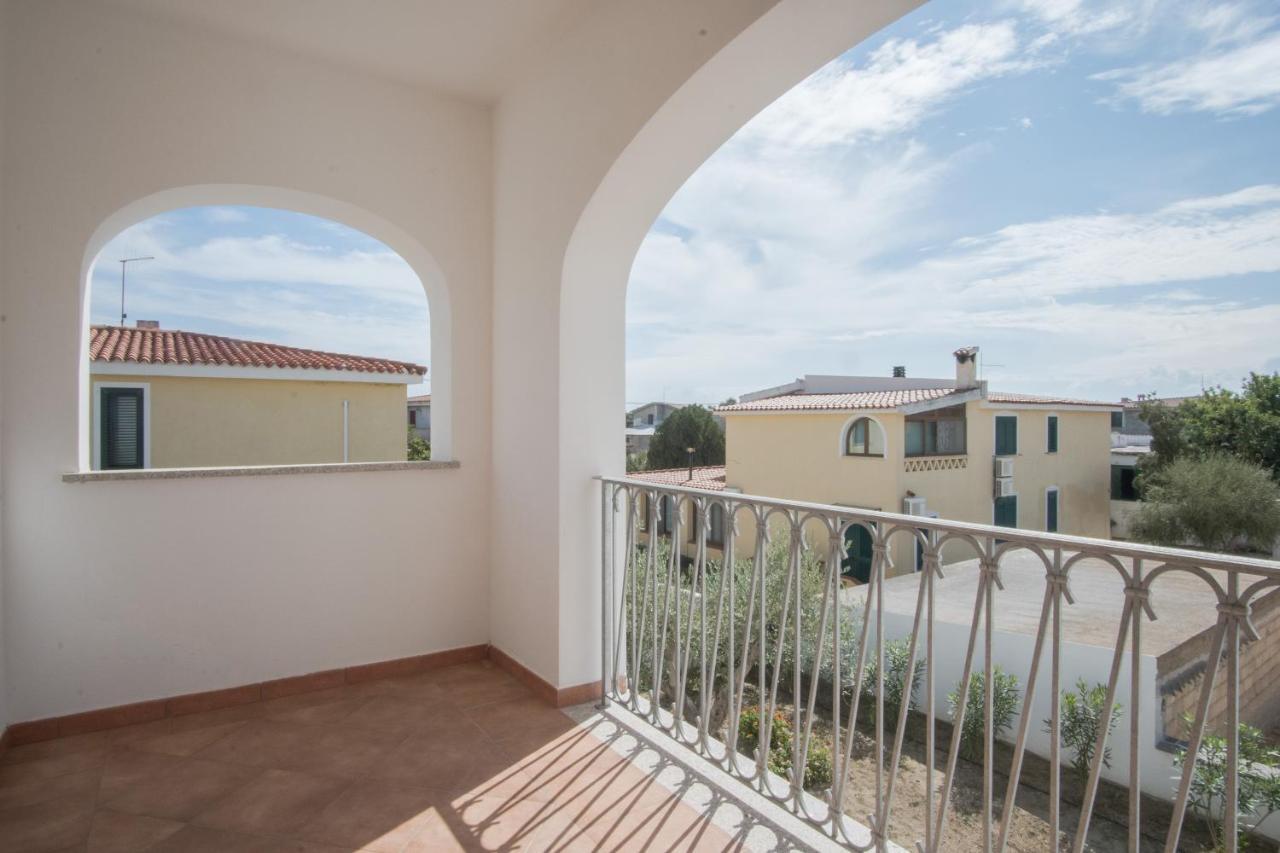 Le Residenze Del Golfo Di Orosei Aparthotel Exterior photo