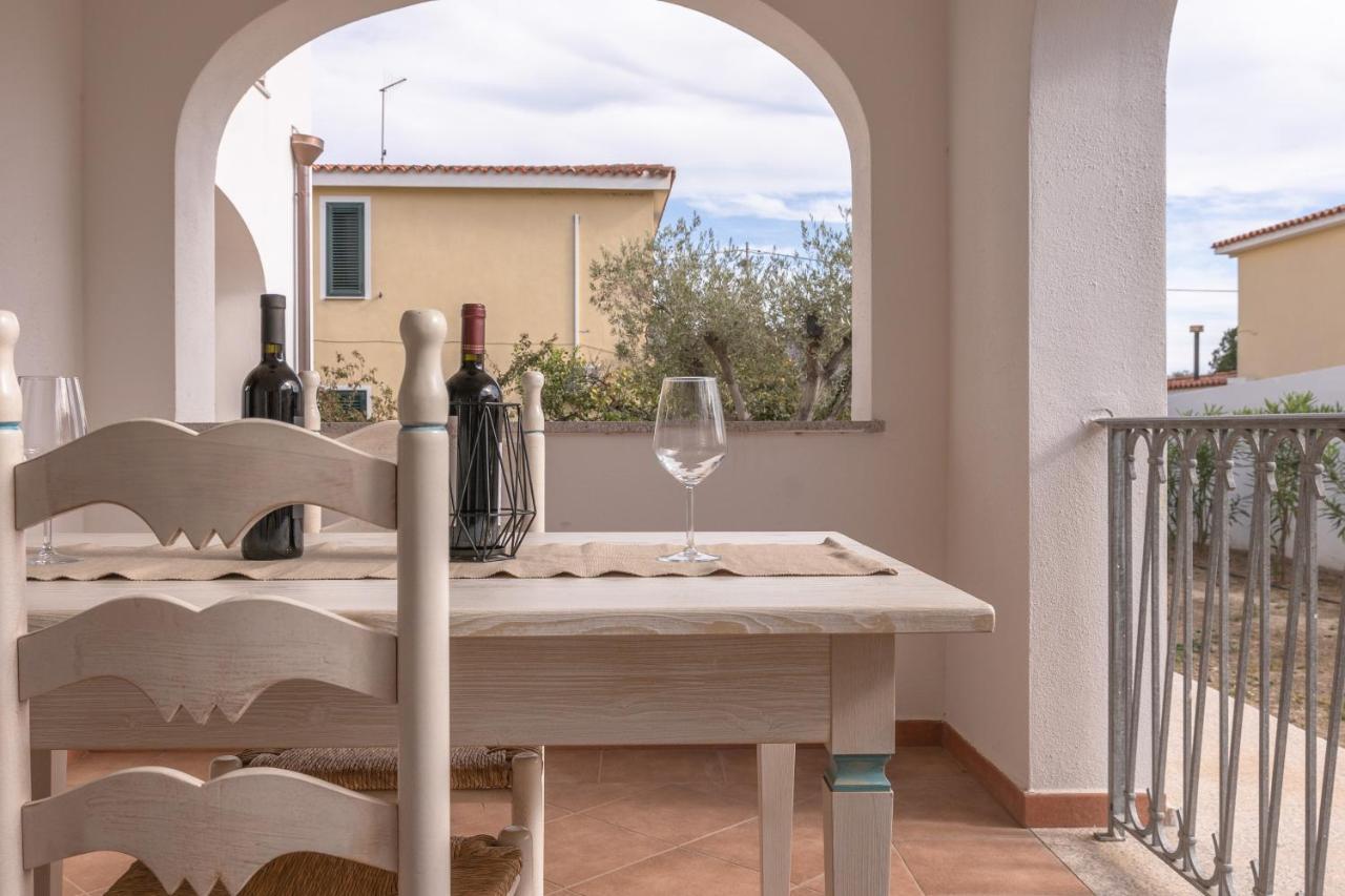 Le Residenze Del Golfo Di Orosei Aparthotel Exterior photo