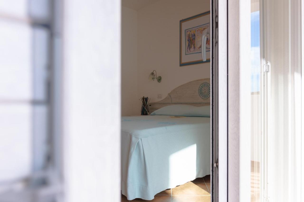 Le Residenze Del Golfo Di Orosei Aparthotel Exterior photo